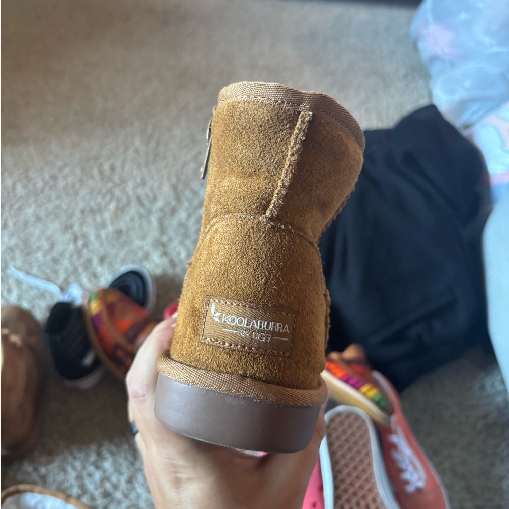 Koolaburra Ugg brown boots - Picture 3 of 9